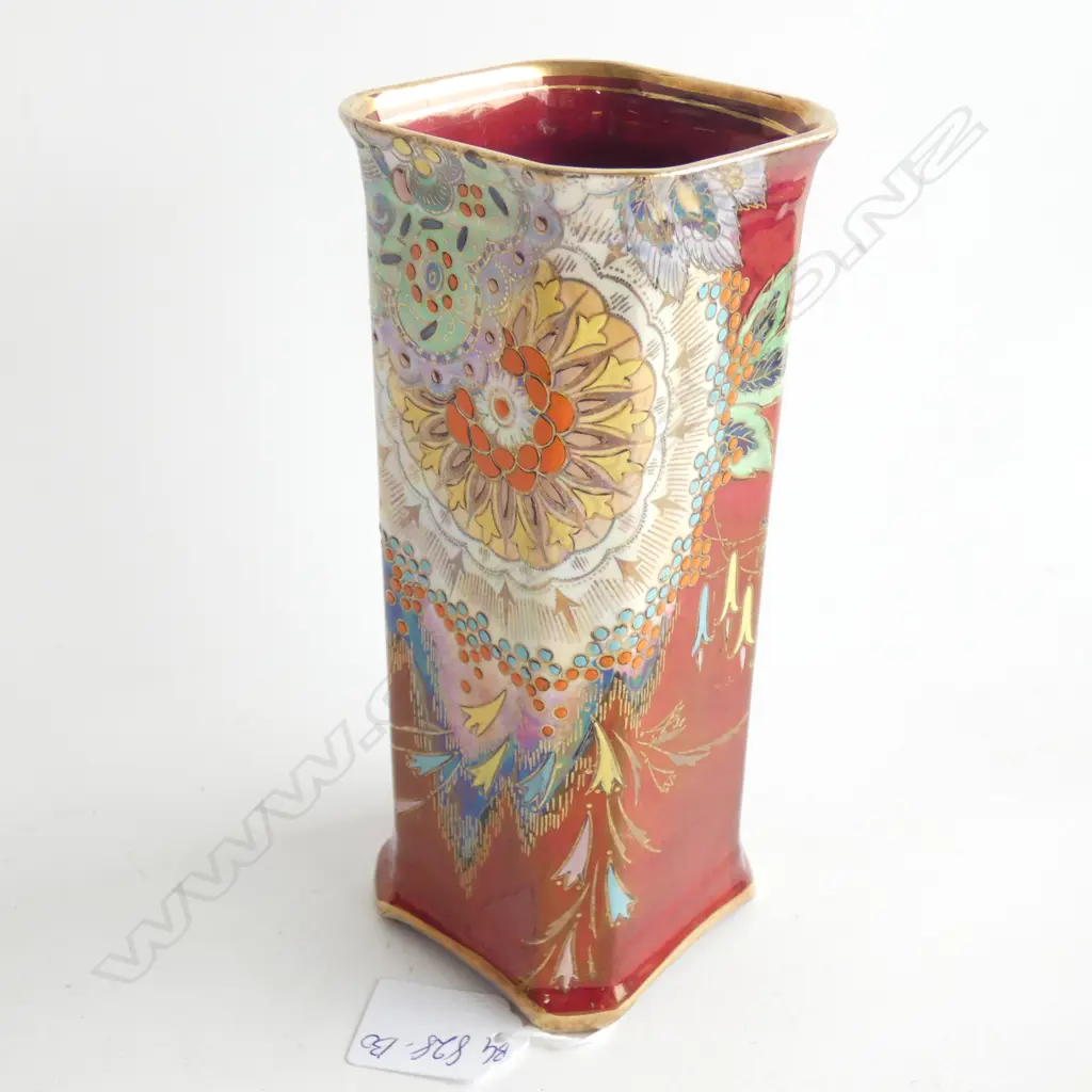A Grimwades Royal Winton Art Deco vase Image 1++